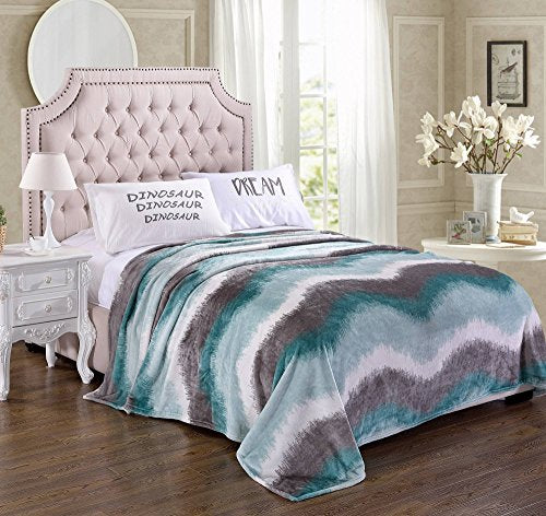 Ben&Jonah Designer Plush King (102 inch x 86 inch ) Blanket - Ombre Wave